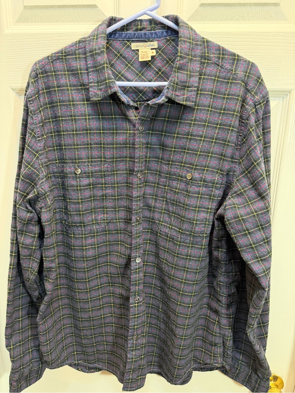 Carbon & Cotton Men's Green Plaid Button-Down Shirt